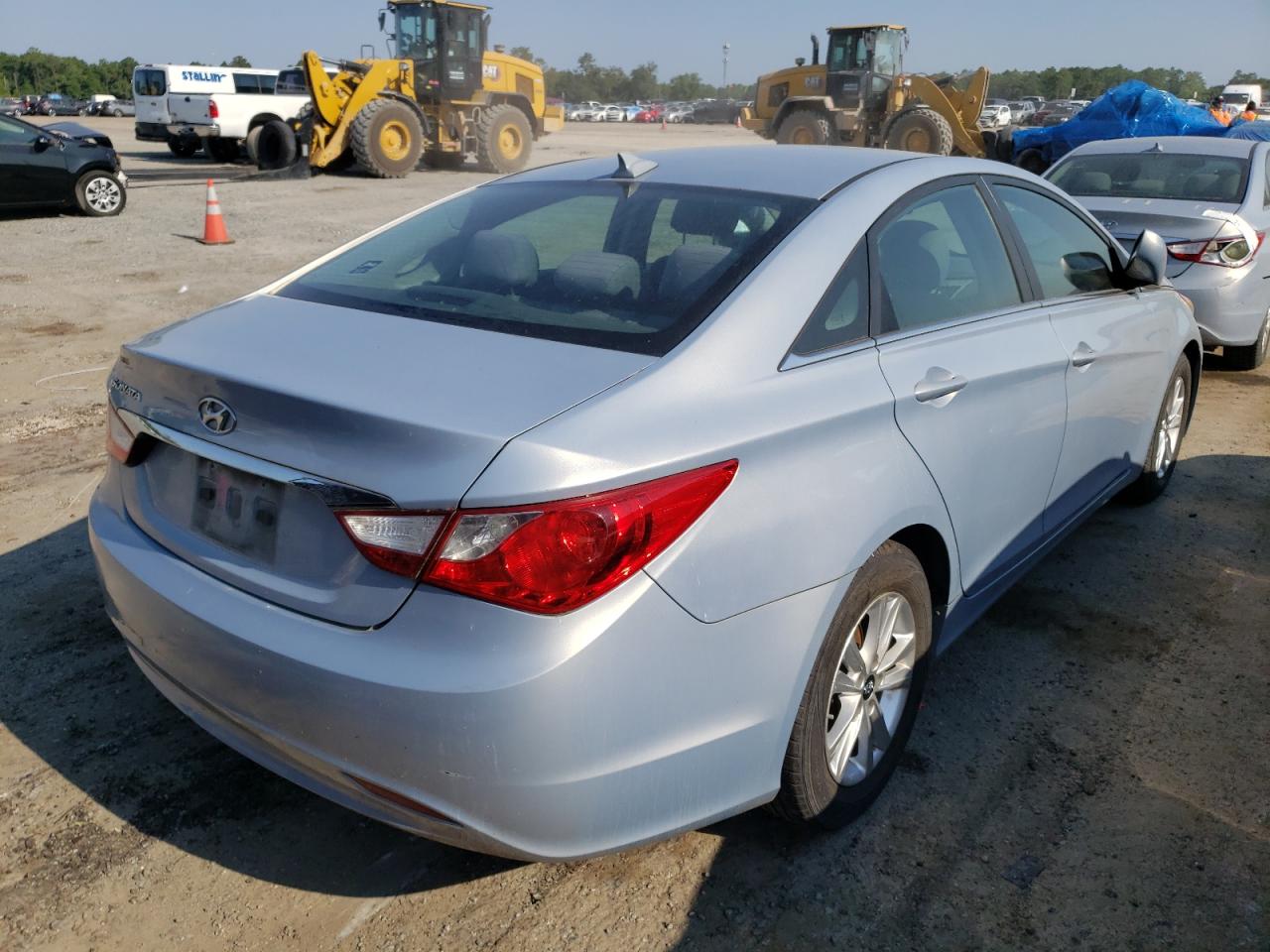 Photo 4 from auction – 2012 HYUNDAI SONATA GLS with VIN 5NPEB4AC8CH486323