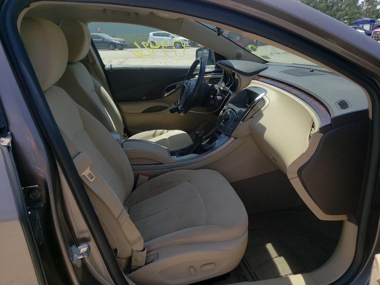 Photo 5 from auction – 2011 BUICK LACROSSE C with VIN 1G4GA5ED8BF187004