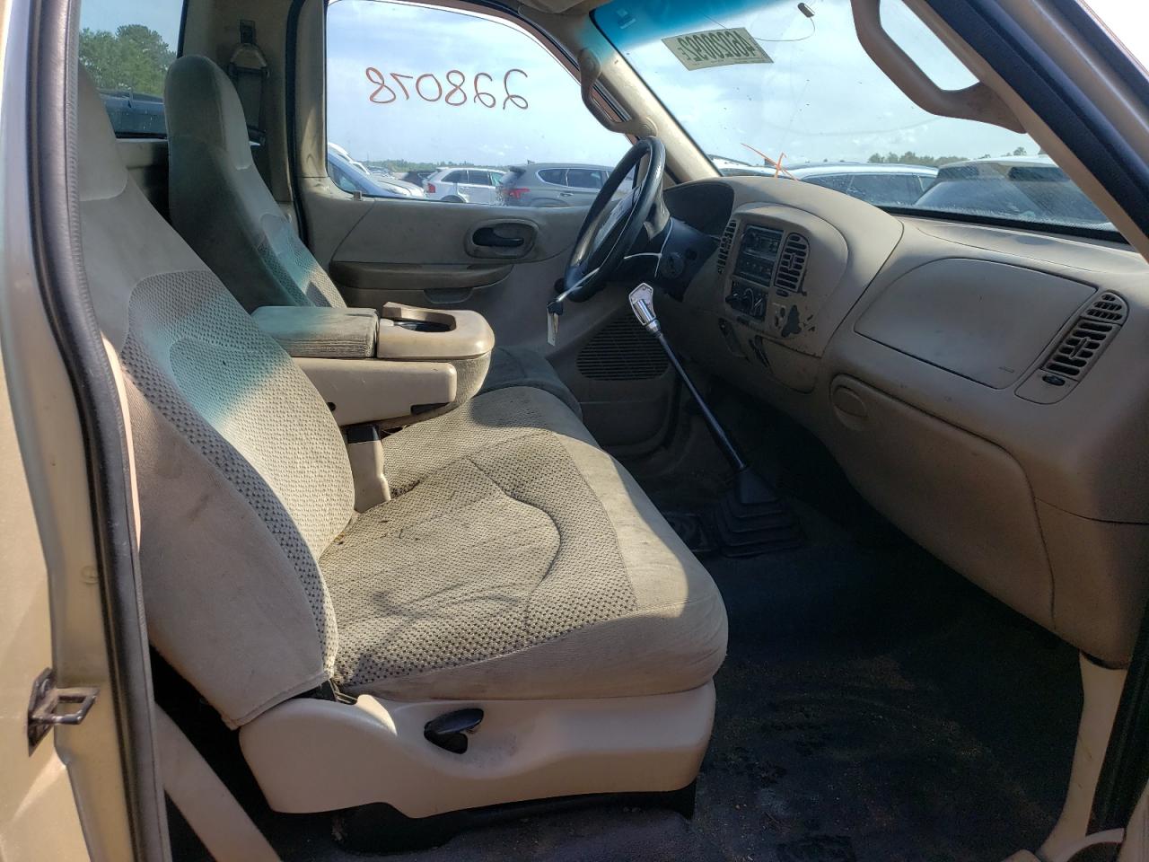 Photo 5 from auction – 2000 FORD F150 with VIN 2FTZF0721YCA49323