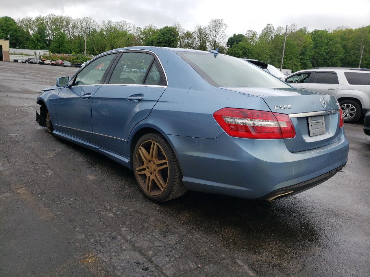 Photo 3 from auction – 2010 MERCEDES-BENZ E 550 4MAT with VIN WDDHF9AB8AA101052