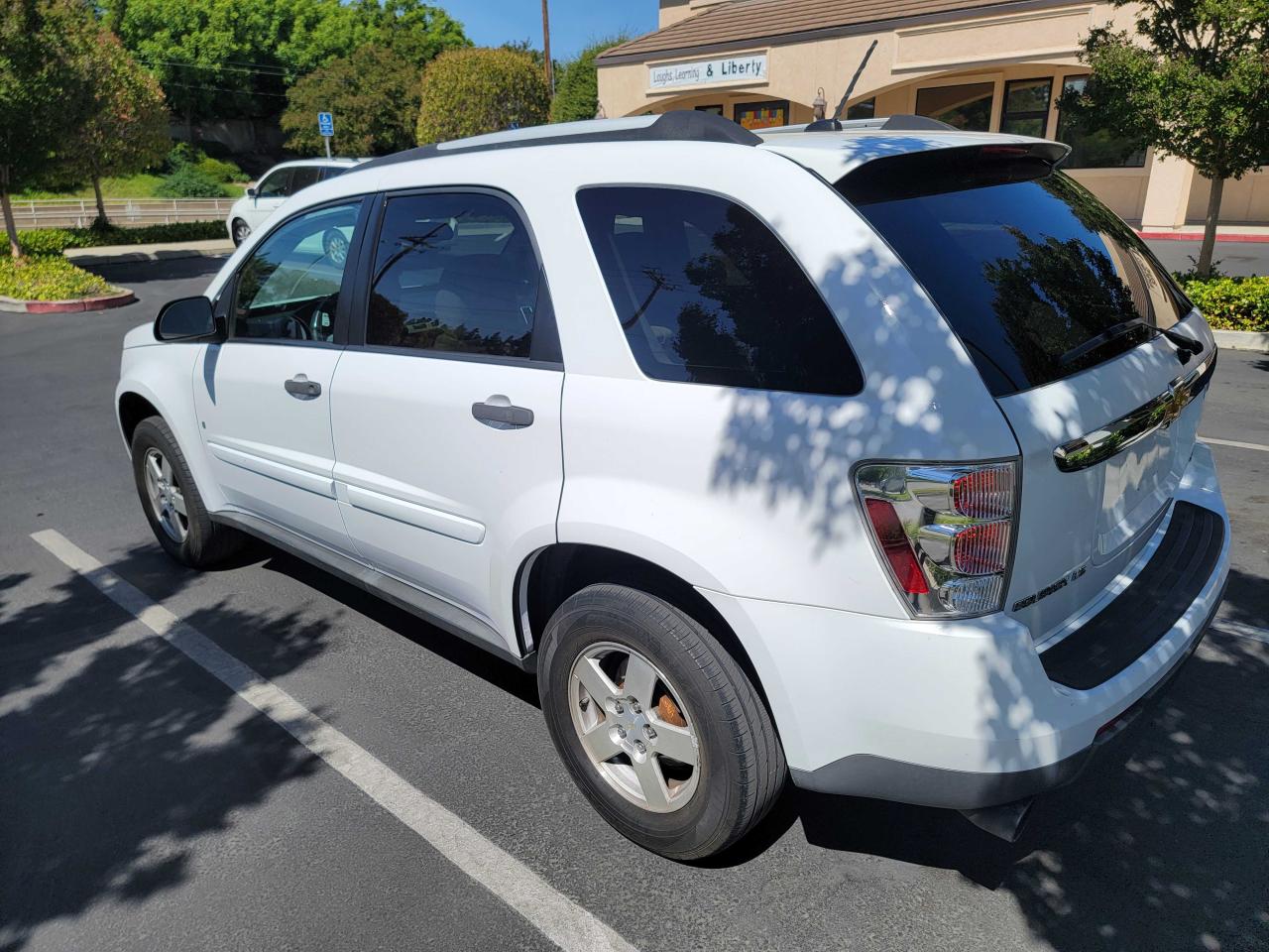 Photo 3 from auction – 2008 CHEVROLET EQUINOX LS with VIN 2CNDL23F786316756