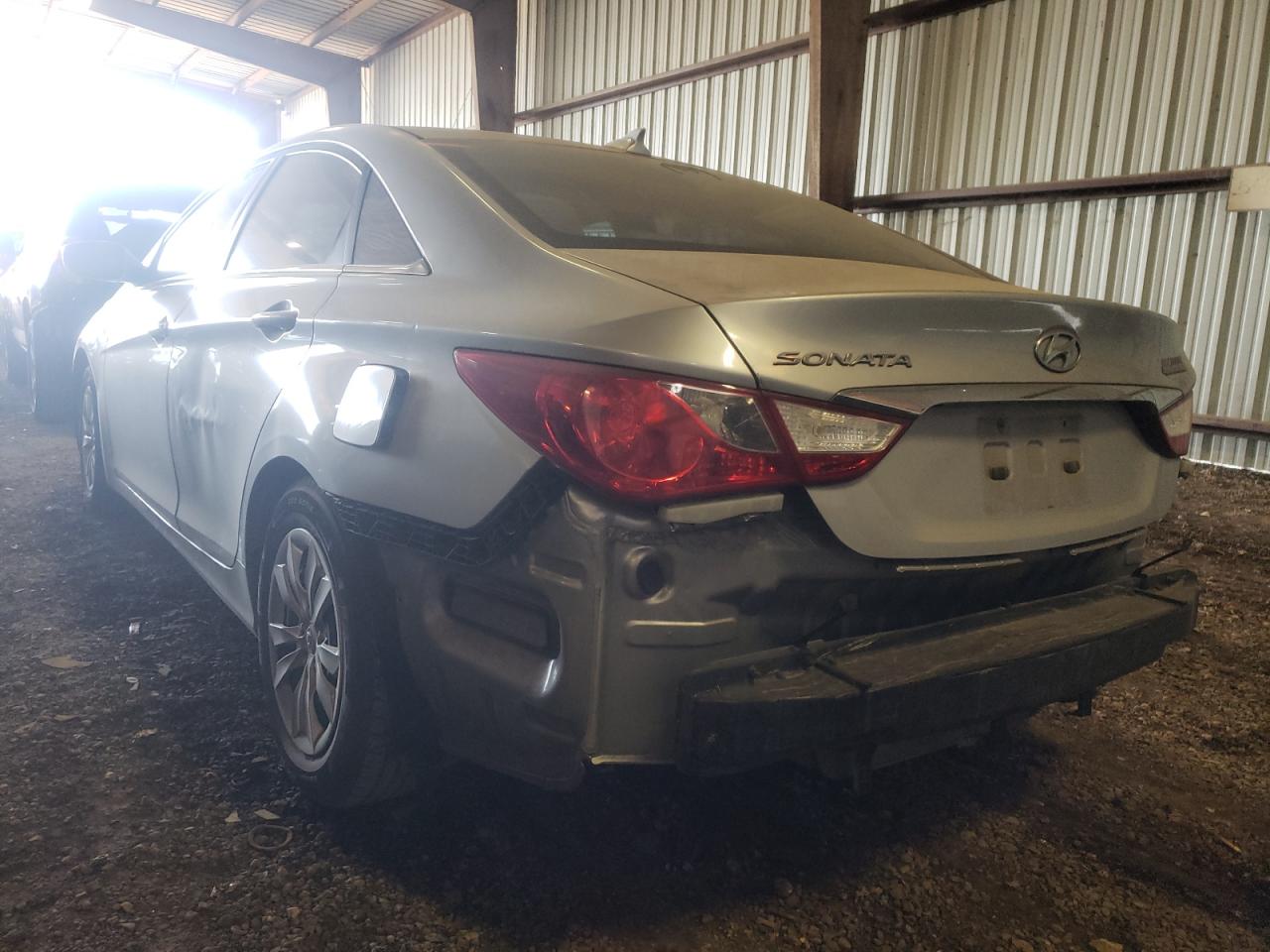 Photo 3 from auction – 2012 HYUNDAI SONATA GLS with VIN 5NPEB4AC0CH319230