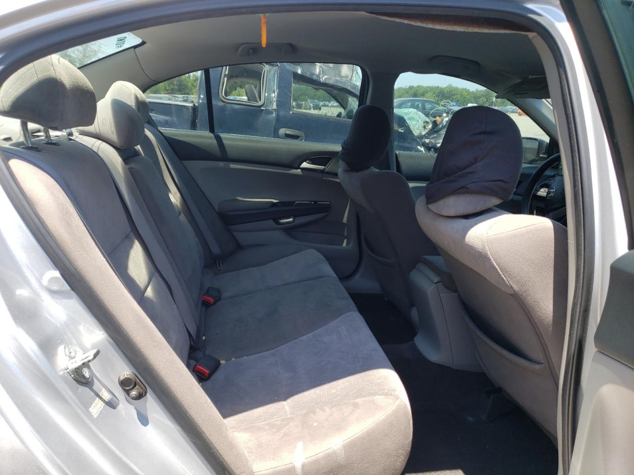 Photo 15 from auction – 2010 HONDA ACCORD LXP with VIN 1HGCP2F42AA076833