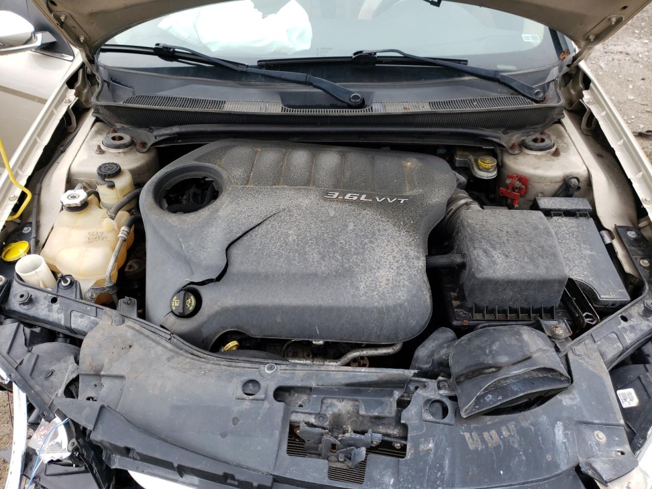 Photo 7 from auction – 2013 CHRYSLER 200 LIMITE with VIN 1C3CCBCG4DN744917