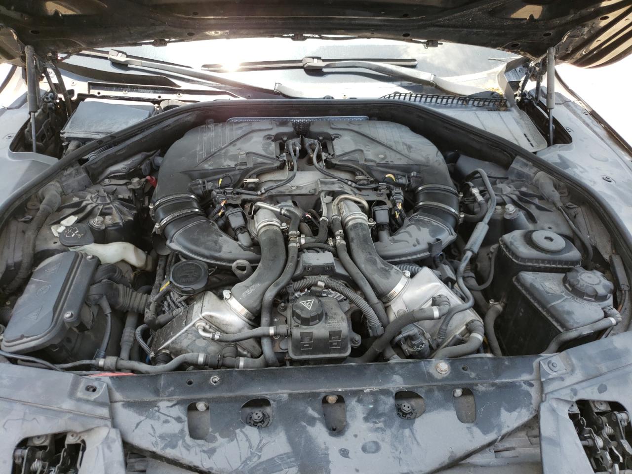 Photo 9 from auction – 2011 BMW 750 with VIN WBAKB8C5XBCY64996