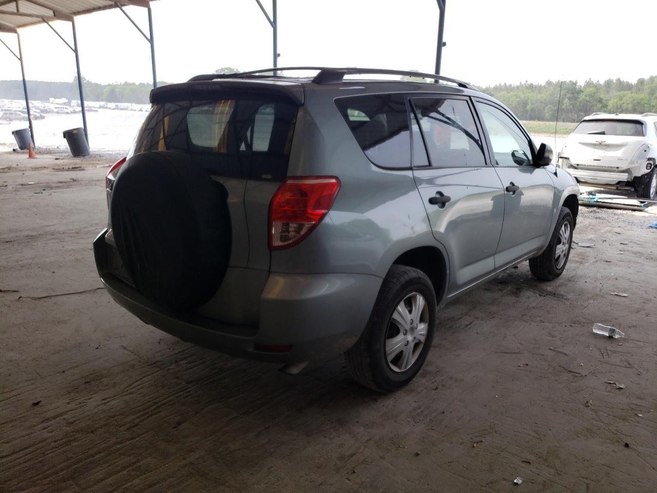 Photo 4 from auction – 2007 TOYOTA RAV4 with VIN JTMZD33V976043358