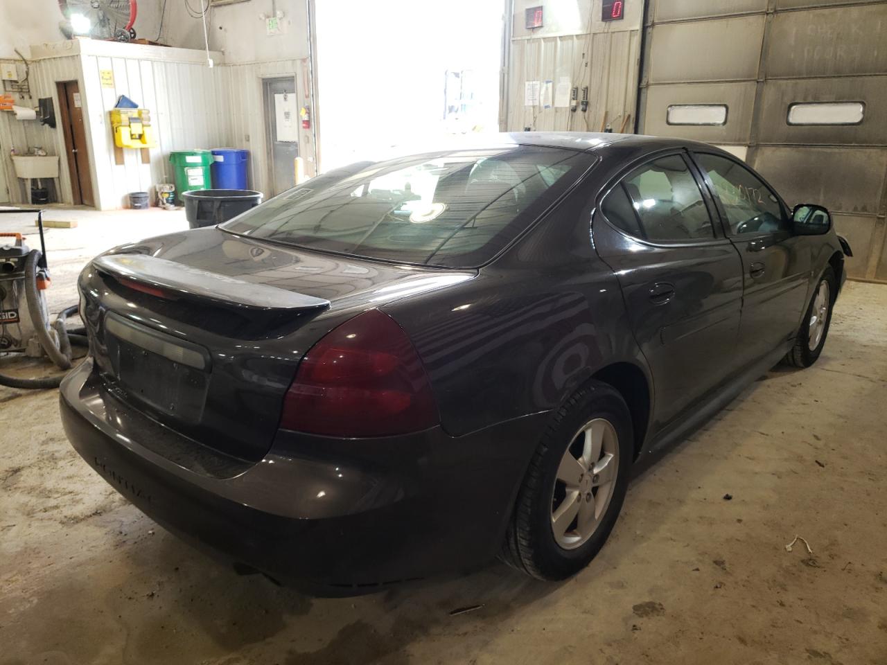 Photo 4 from auction – 2008 PONTIAC GRAND PRIX with VIN 2G2WP552381111076
