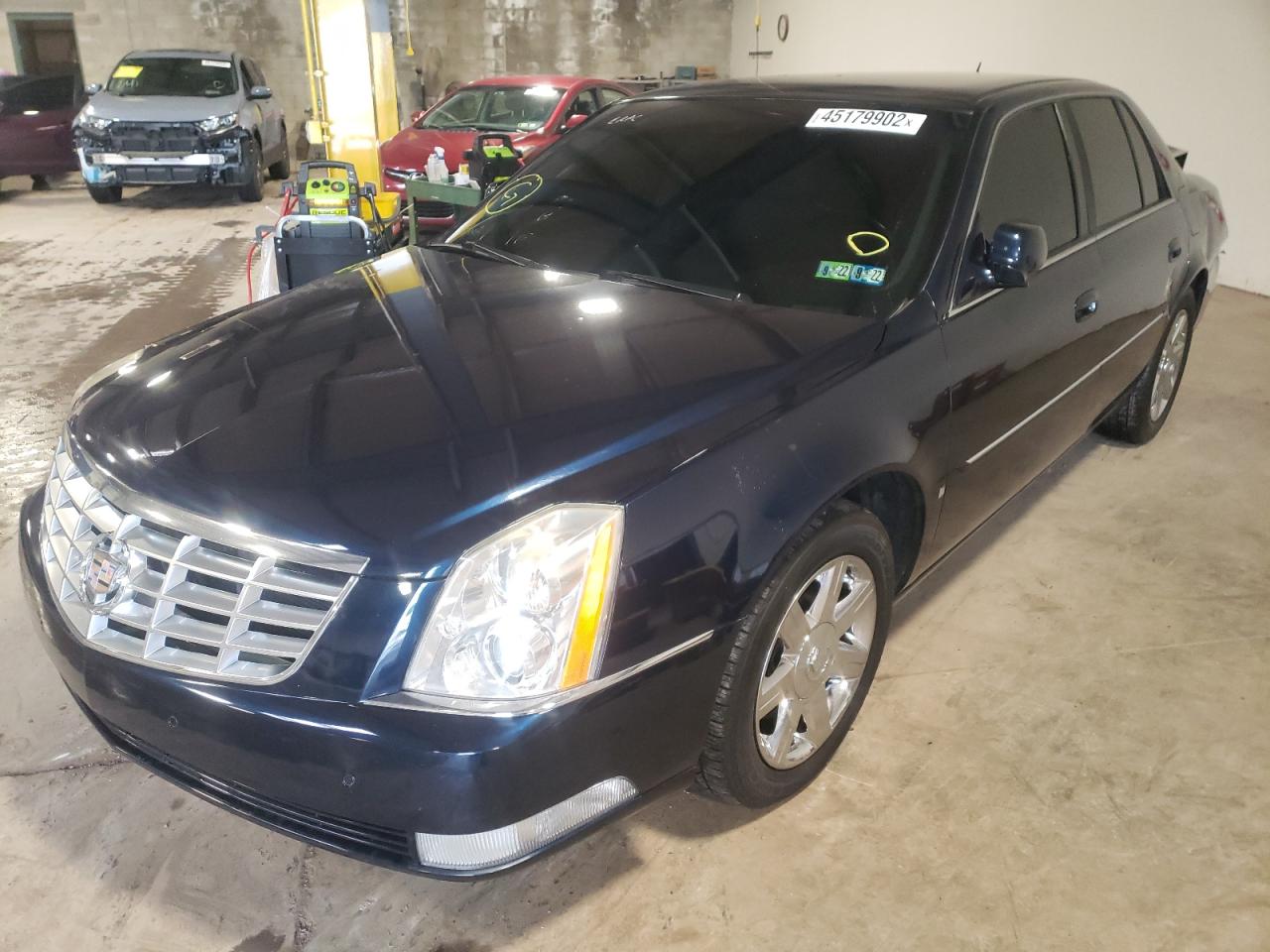 Photo 2 from auction – 2007 CADILLAC DTS with VIN 1G6KD57Y37U123125
