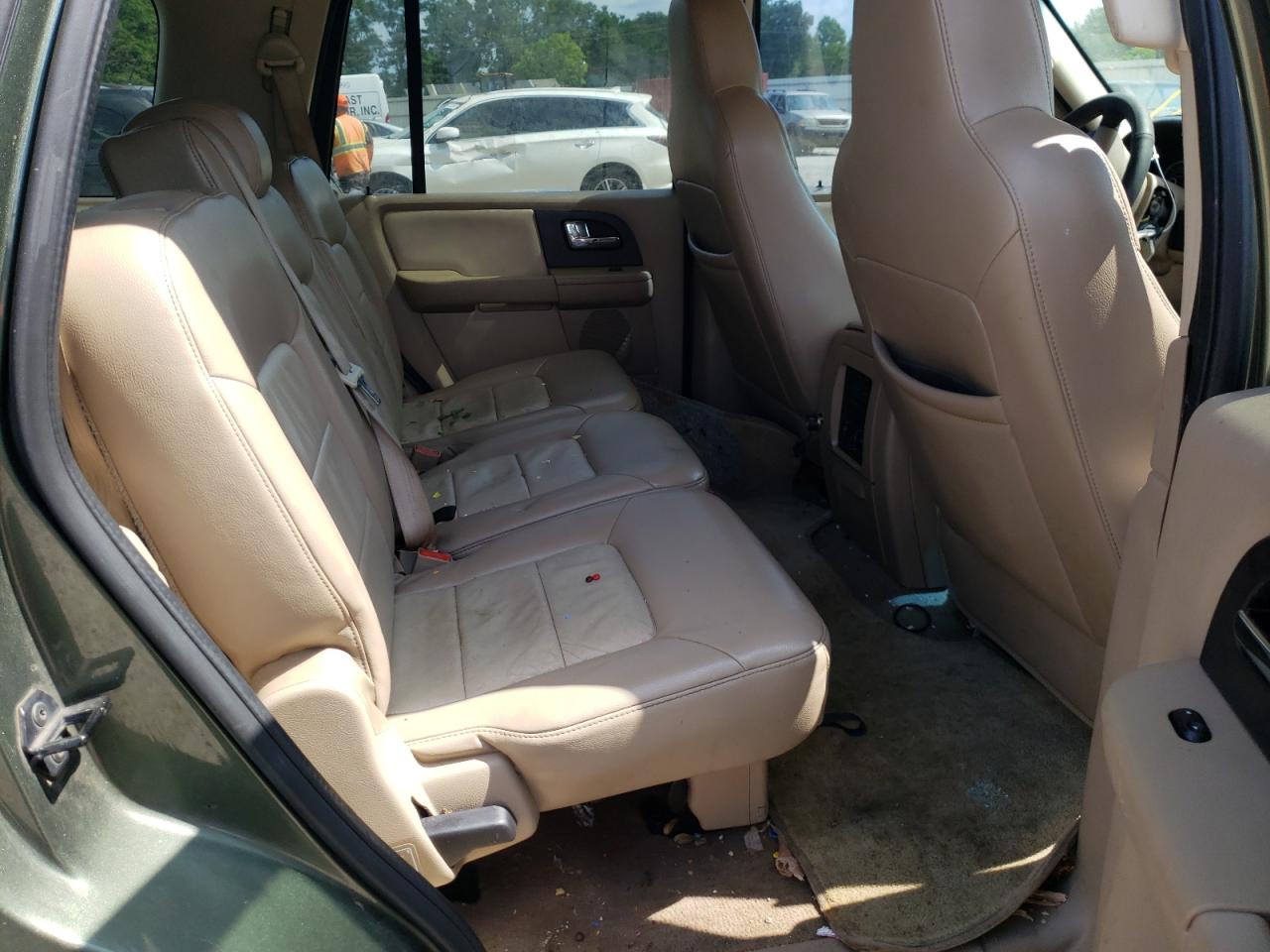Photo 6 from auction – 2005 FORD EXPEDITION with VIN 1FMPU17505LA67225