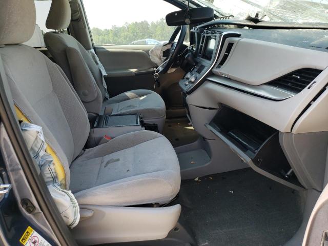 Photo 5 from auction – 2017 TOYOTA SIENNA LE with VIN 5TDKZ3DC1HS797730