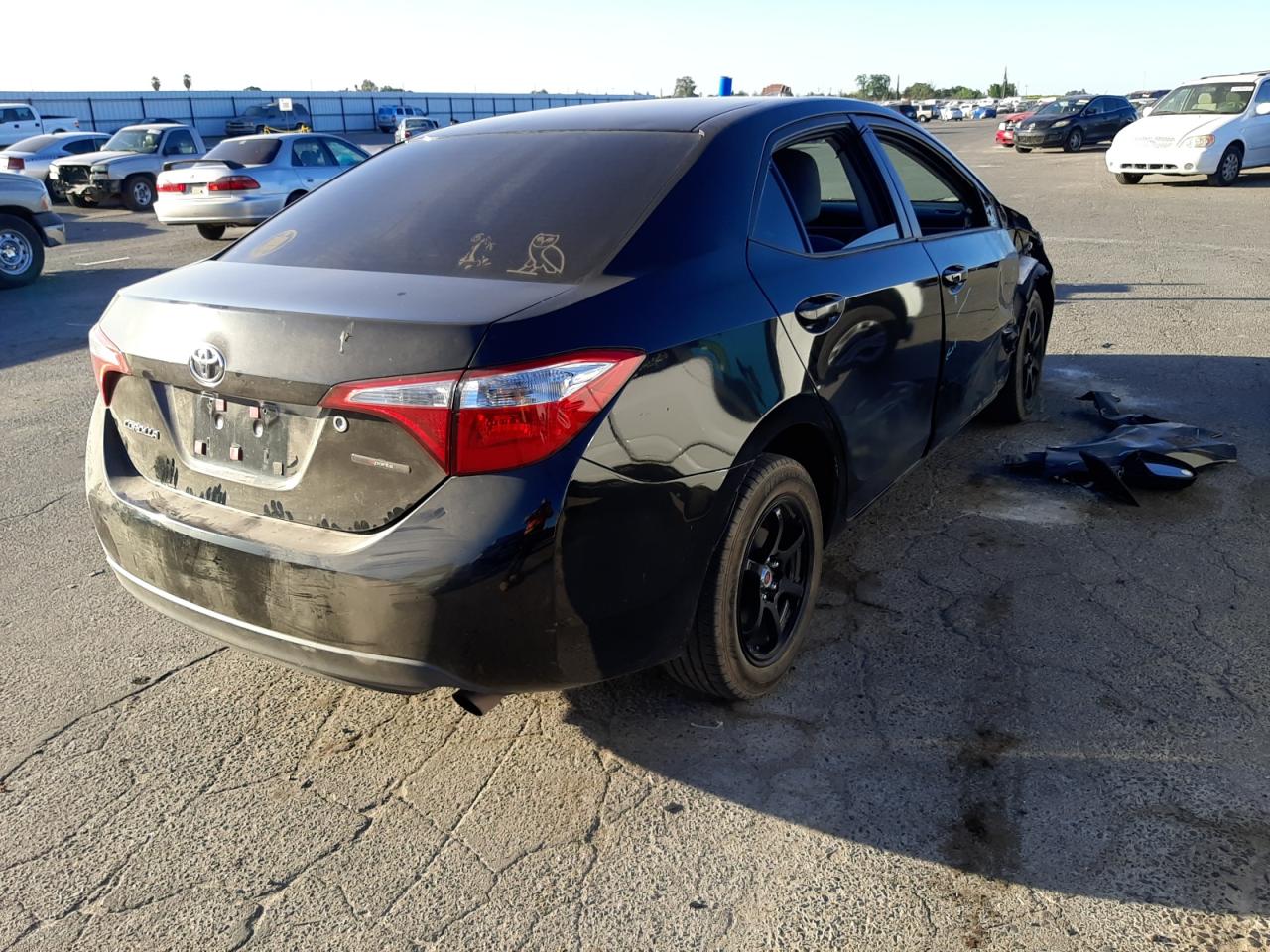 Photo 4 from auction – 2016 TOYOTA COROLLA L with VIN 5YFBURHEXGP561551