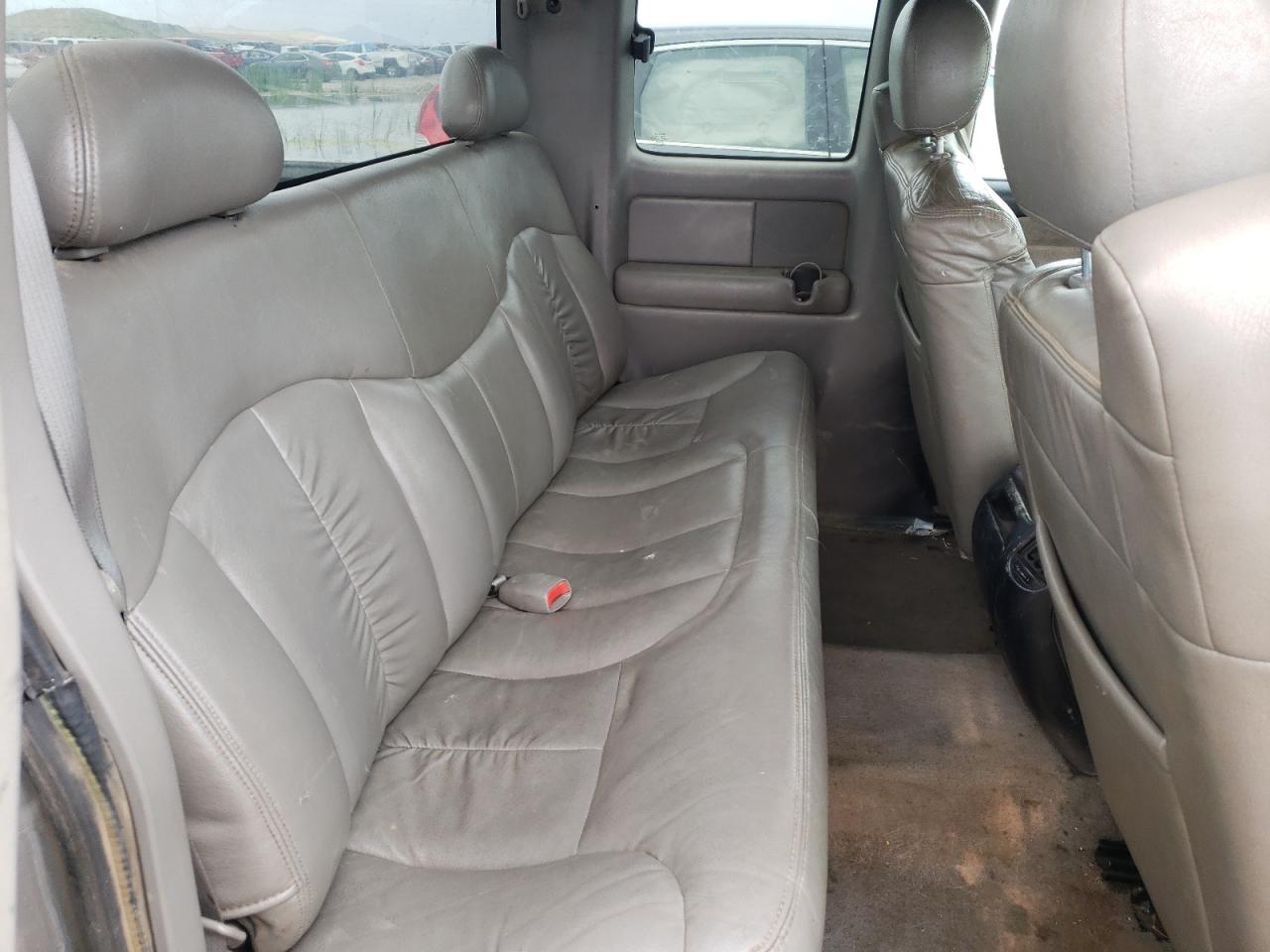 Photo 6 from auction – 1999 CHEVROLET SILVERADO with VIN 1GCEK19T4XE166926