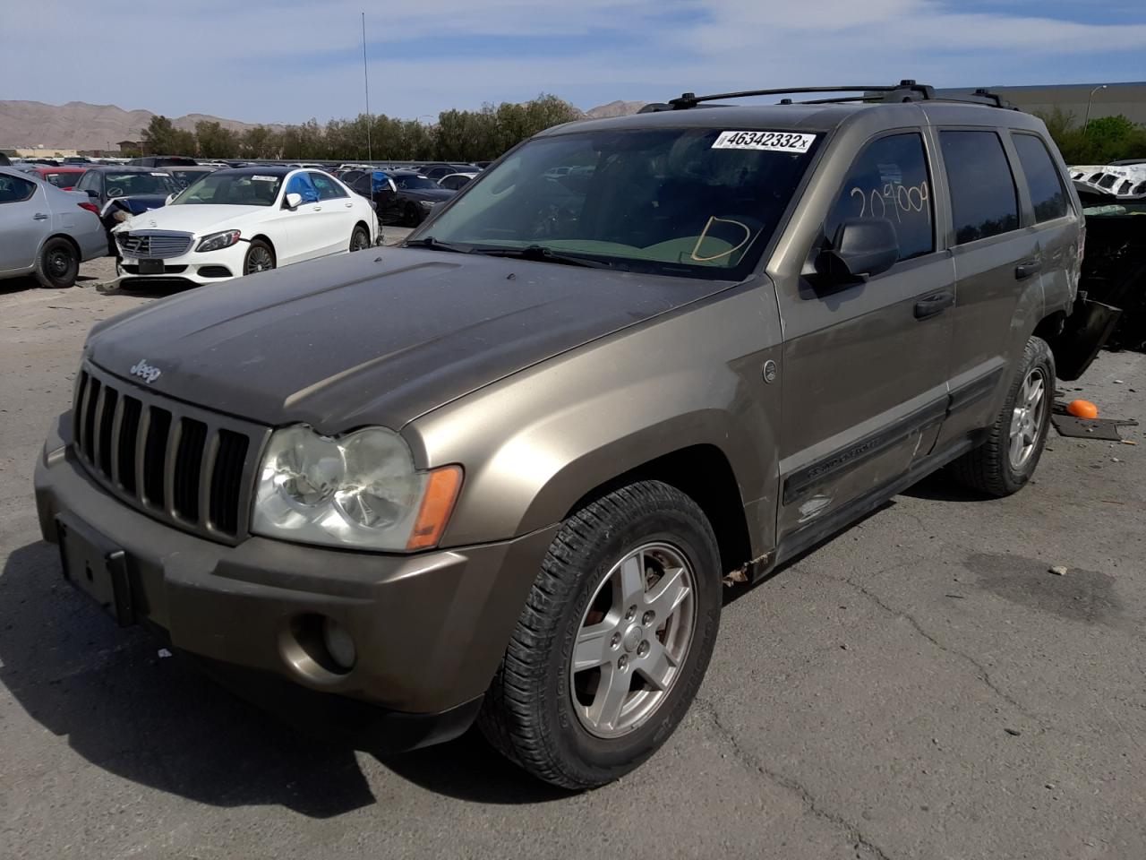 Photo 2 from auction – 2005 JEEP GRAND CHER with VIN 1J4HR48N55C530285