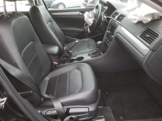 Photo 5 from auction – 2015 VOLKSWAGEN PASSAT S with VIN 1VWAT7A34FC115265