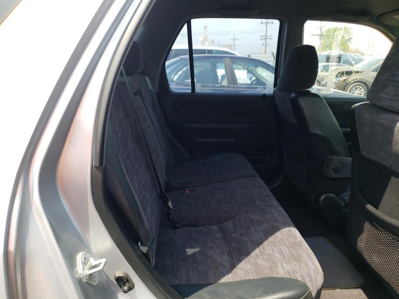 Photo 6 from auction – 2002 HONDA CR-V LX with VIN JHLRD78422C005359