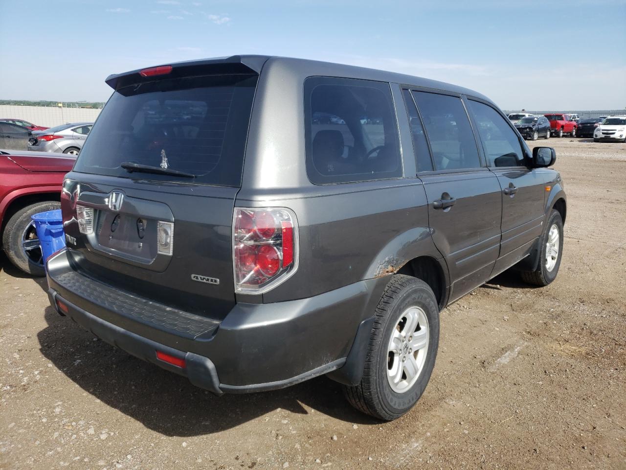 Photo 4 from auction – 2007 HONDA PILOT LX with VIN 2HKYF18187H515099