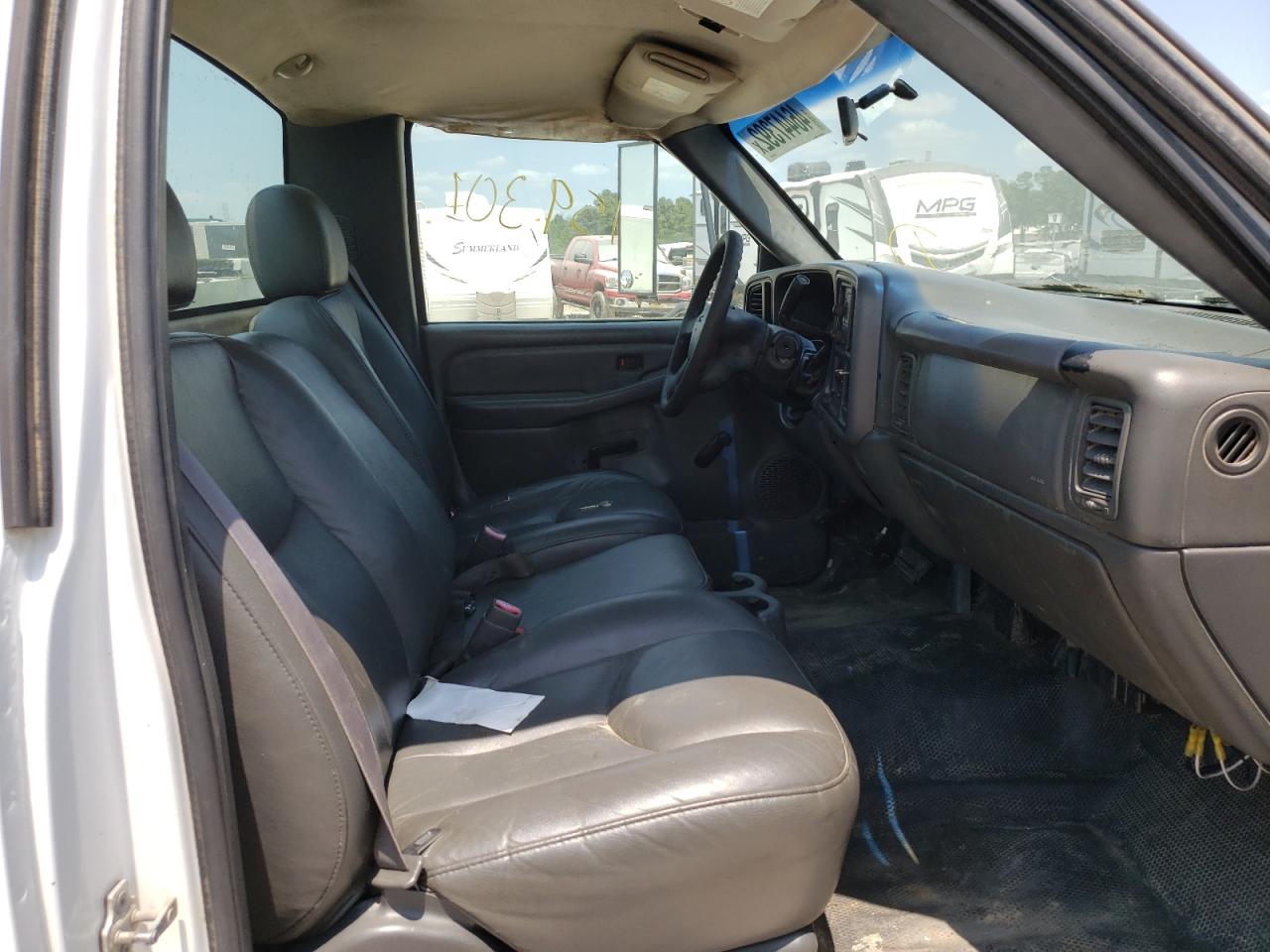 Photo 5 from auction – 2004 GMC NEW SIERRA with VIN 1GDJC34U04E289816