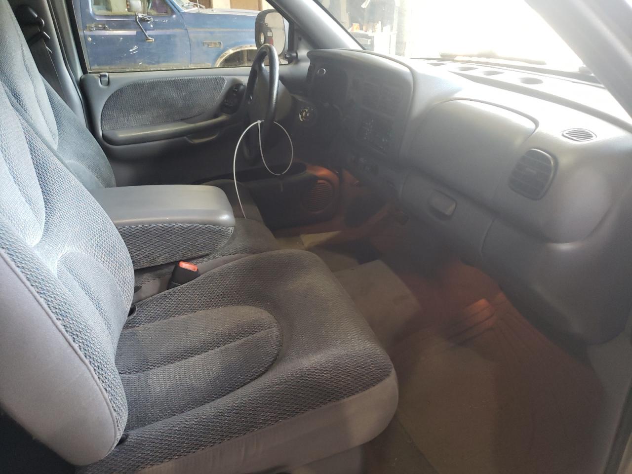 Photo 5 from auction – 1998 DODGE DAKOTA with VIN 1B7GL22XXWS748294
