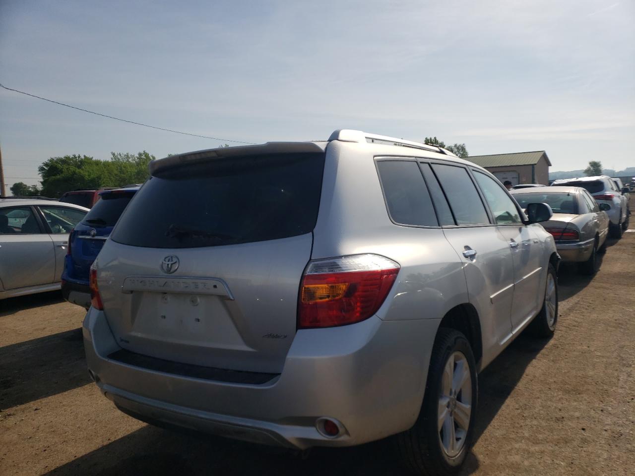 Photo 4 from auction – 2010 TOYOTA HIGHLANDER with VIN 5TDDK3EH1AS027119