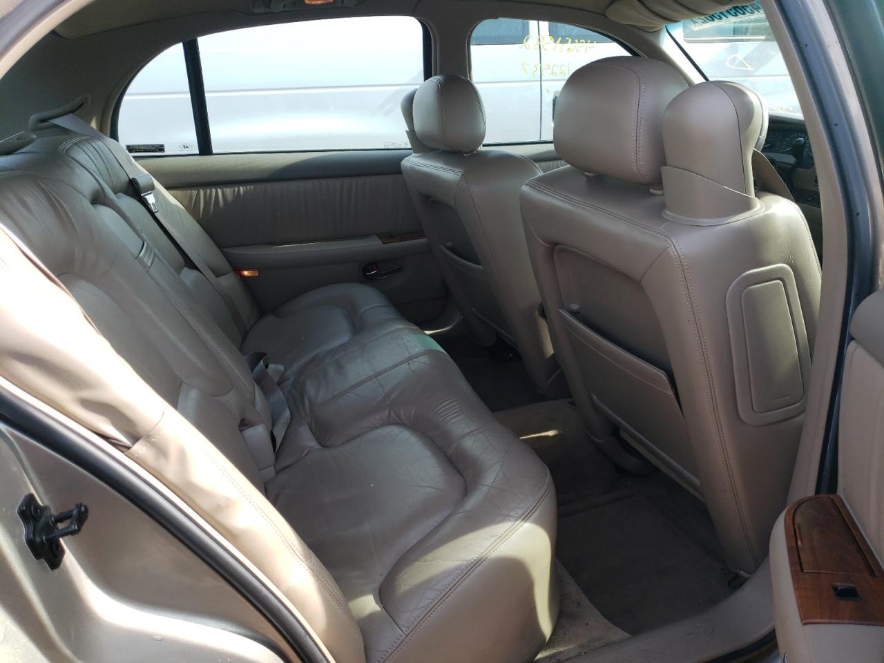 Photo 6 from auction – 2001 BUICK PARK AVENU with VIN 1G4CW54K914220229