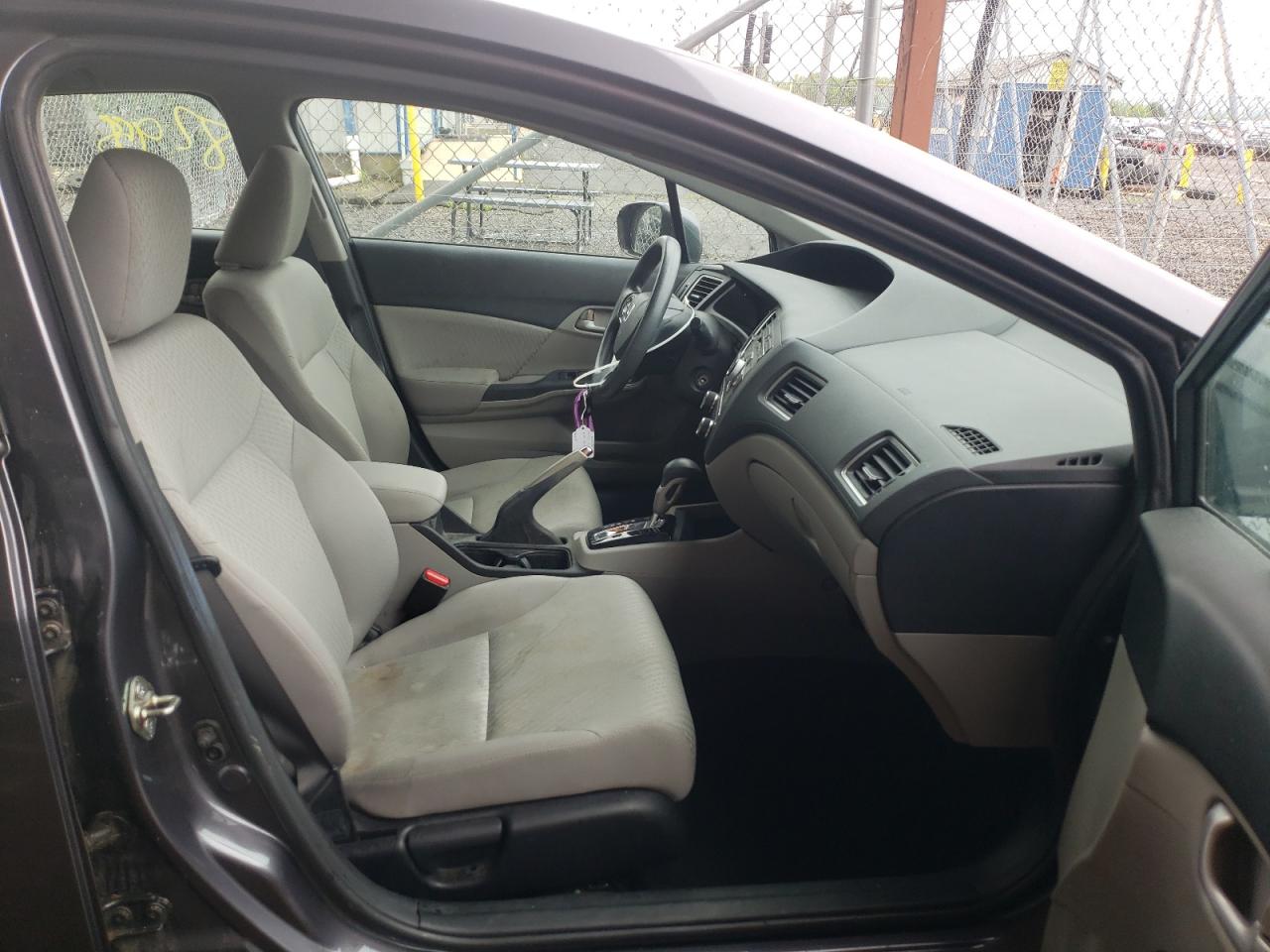 Photo 5 from auction – 2014 HONDA CIVIC LX with VIN 19XFB2F5XEE203950