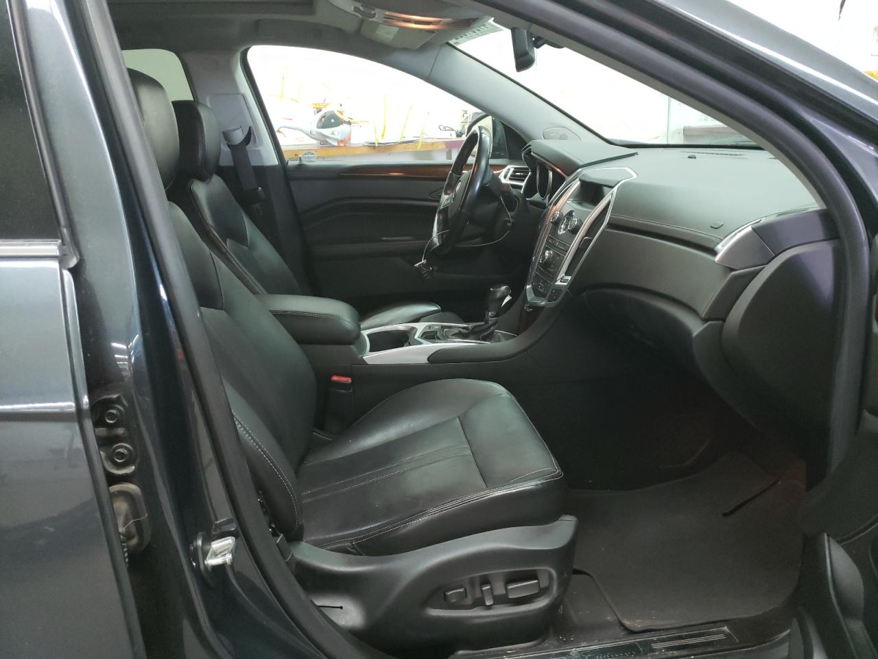Photo 5 from auction – 2012 CADILLAC SRX LUXURY with VIN 3GYFNAE39CS640171