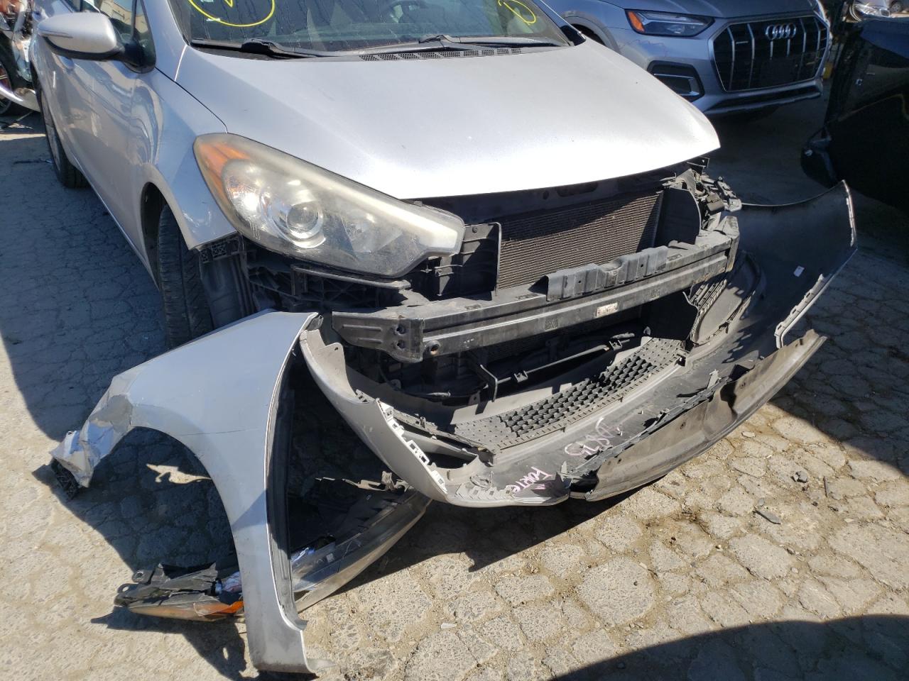 Photo 9 from auction – 2015 KIA FORTE with VIN KNAFX4A67F5353778