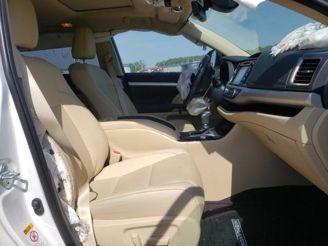 Photo 5 from auction – 2019 TOYOTA HIGHLANDER with VIN 5TDKZRFH7KS358891