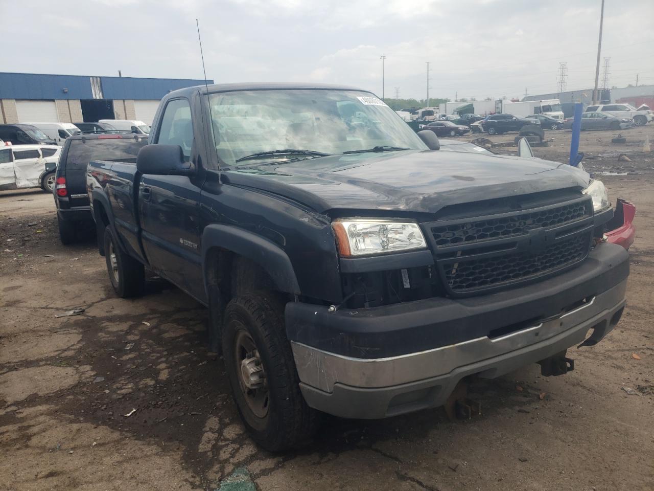 CHEVROLET SILVERADO 2004 with VIN 1GCHK24U44E105932 - Photo from auction