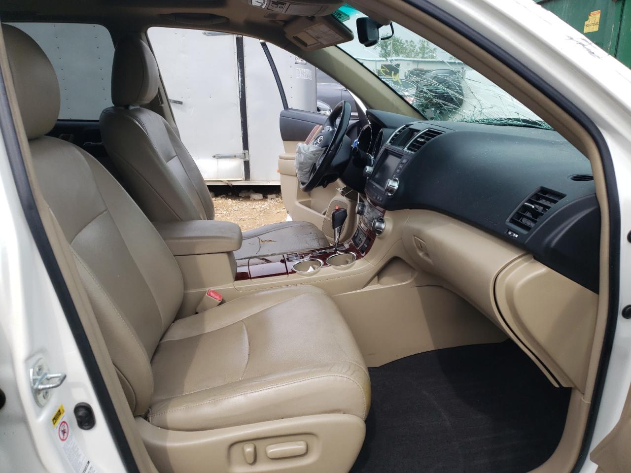 Photo 5 from auction – 2012 TOYOTA HIGHLANDER with VIN 5TDDK3EHXCS143258