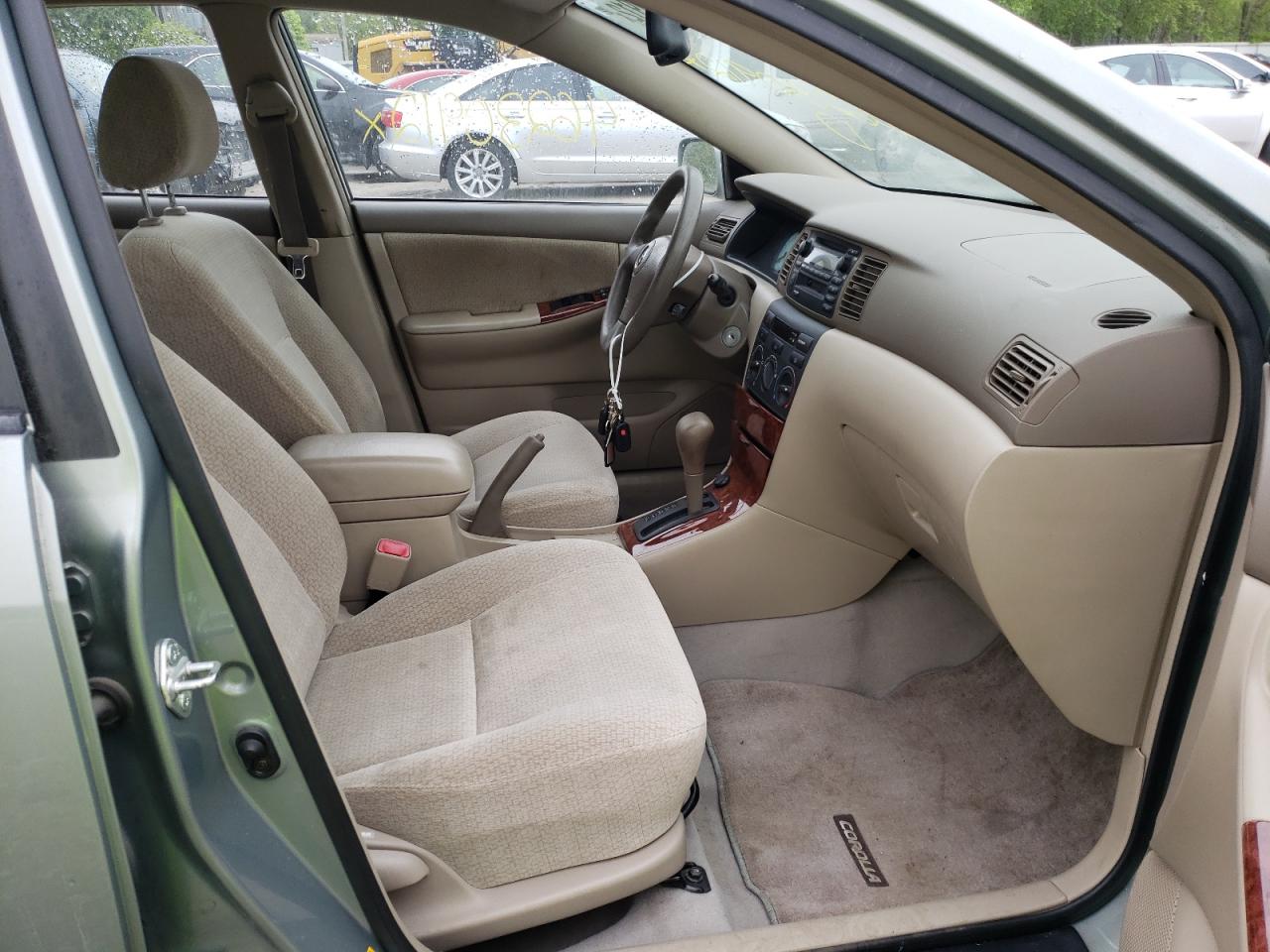 Photo 5 from auction – 2004 TOYOTA COROLLA CE with VIN 2T1BR38E24C222714