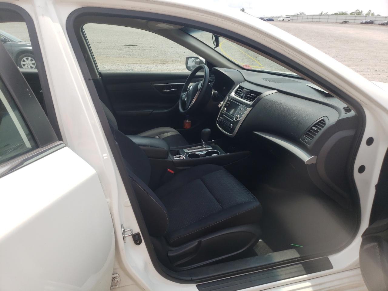 Photo 5 from auction – 2016 NISSAN ALTIMA 2.5 with VIN 1N4AL3AP2GN368787