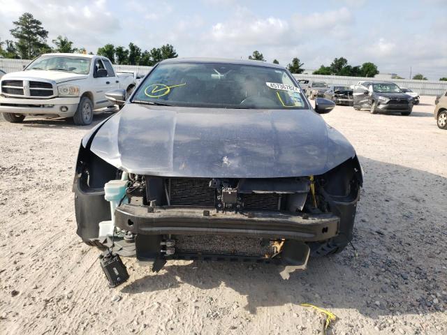 Photo 9 from auction – 2017 VOLKSWAGEN PASSAT SEL with VIN 1VWCT7A3XHC076631