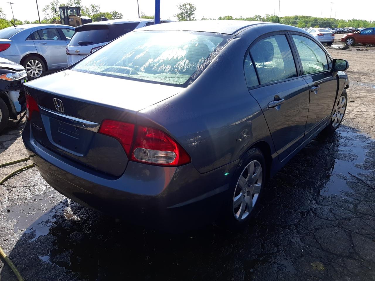 Photo 4 from auction – 2009 HONDA CIVIC LX with VIN 19XFA16509E048649