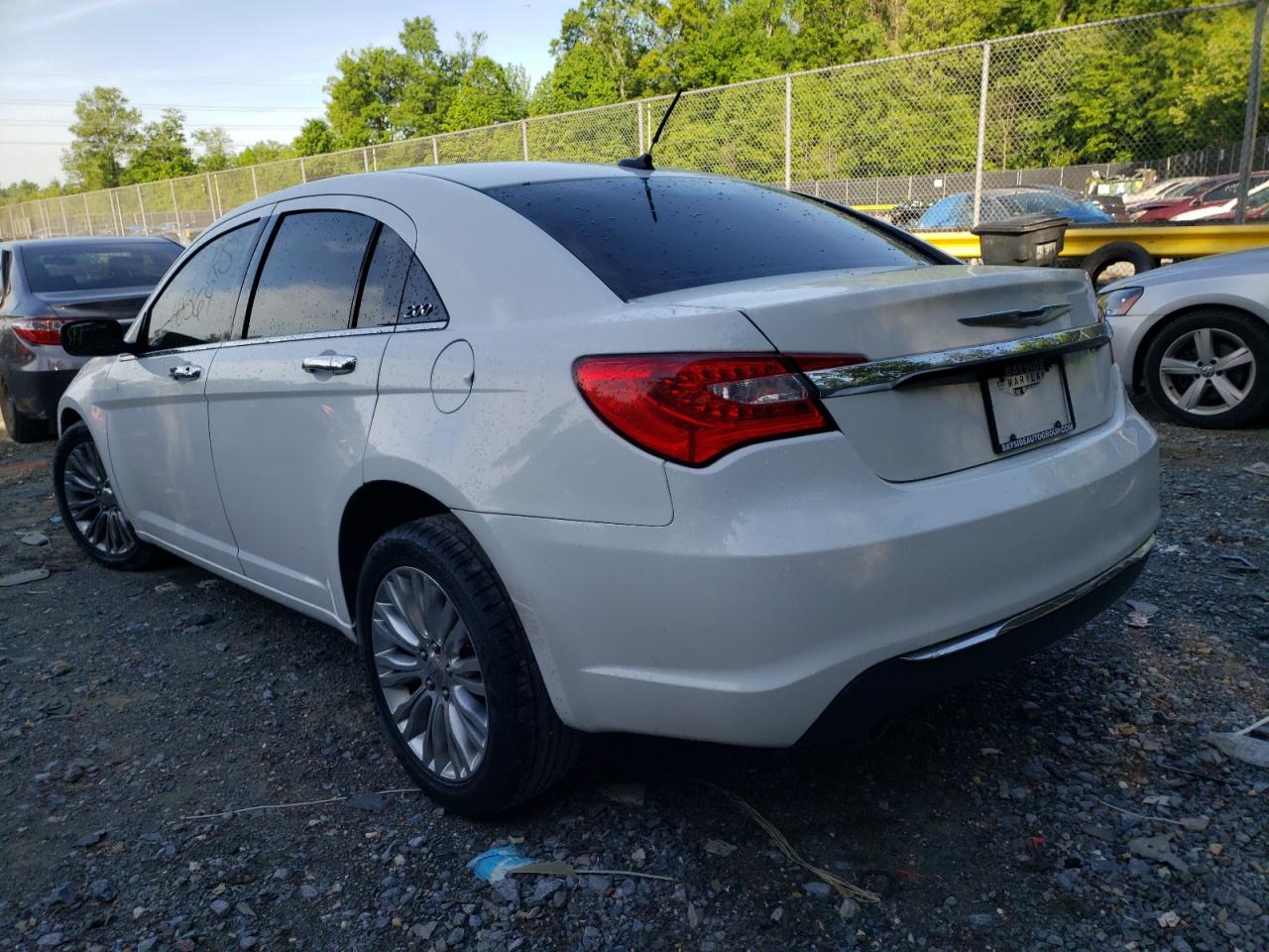 Photo 15 from auction – 2013 CHRYSLER 200 LIMITE with VIN 1C3CCBCG3DN631945