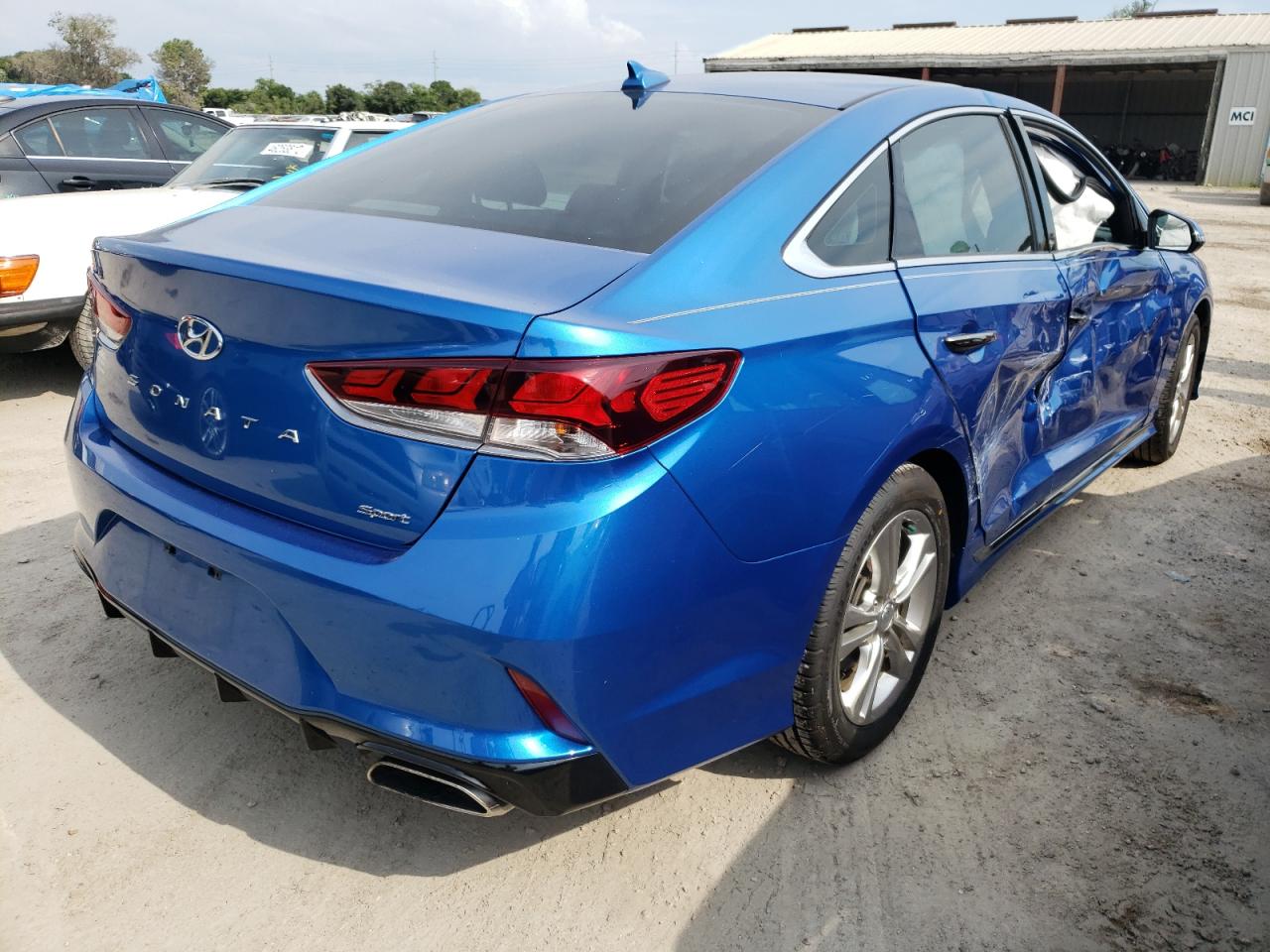 Photo 4 from auction – 2019 HYUNDAI SONATA LIM with VIN 5NPE34AF8KH733474