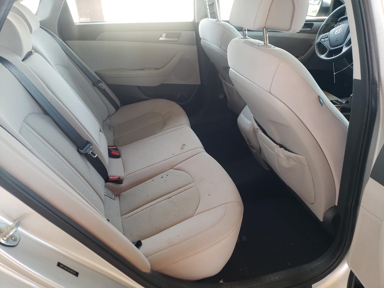 Photo 6 from auction – 2016 HYUNDAI SONATA SE with VIN 5NPE24AF3GH366512