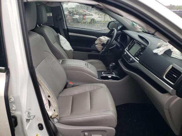 Photo 5 from auction – 2017 TOYOTA HIGHLANDER with VIN 5TDJZRFH5HS455558