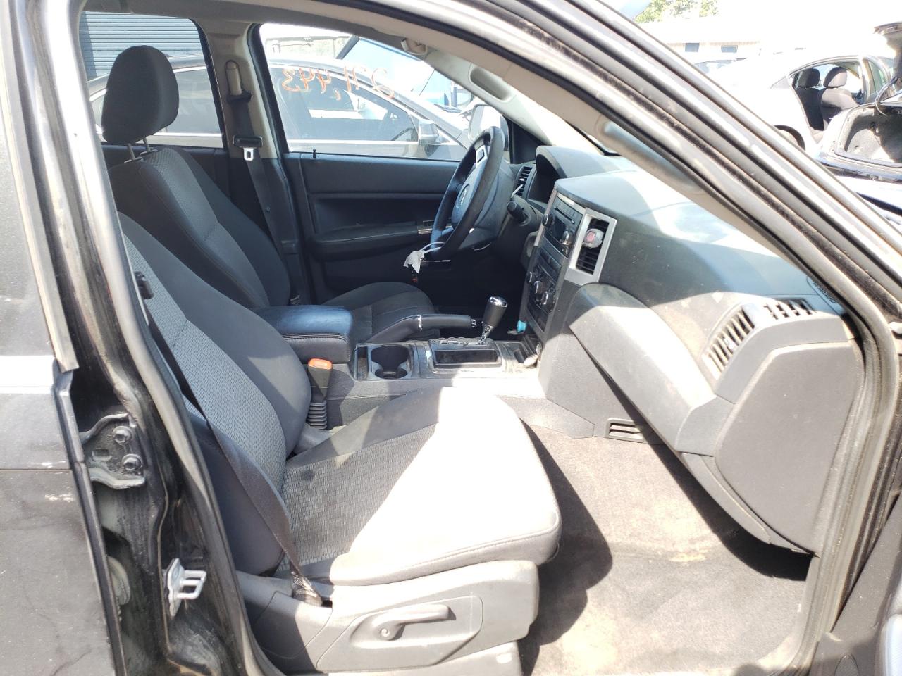 Photo 5 from auction – 2010 JEEP GRAND CHER with VIN 1J4PS4GK3AC155238