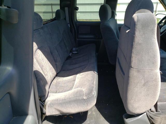 Photo 6 from auction – 2002 CHEVROLET SILVERADO with VIN 2GCEC19V121324812