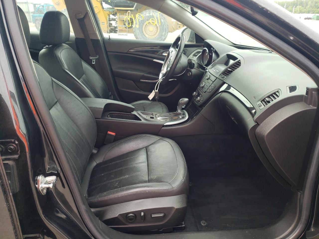 Photo 5 from auction – 2011 BUICK REGAL CXL with VIN W04GS5EC7B1004577