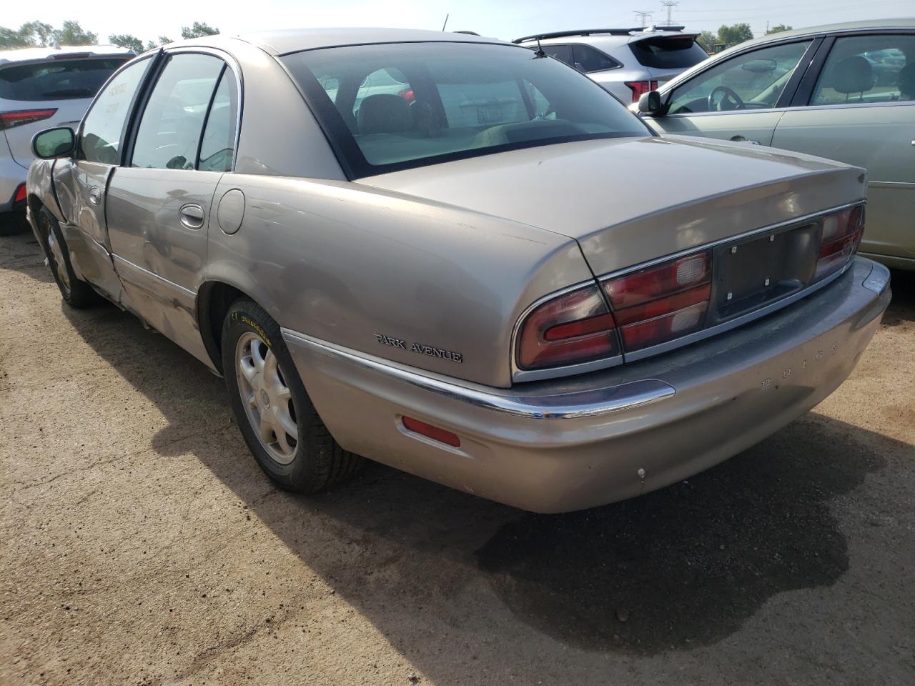 Photo 3 from auction – 2001 BUICK PARK AVENU with VIN 1G4CW54K914220229