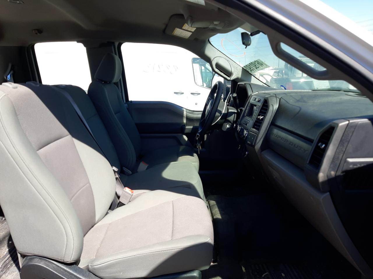 Photo 5 from auction – 2017 FORD F250 SUPER with VIN 1FT7X2A64HEF30852