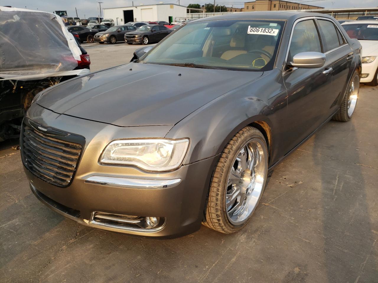Photo 2 from auction – 2012 CHRYSLER 300 LIMITE with VIN 2C3CCACG6CH229239