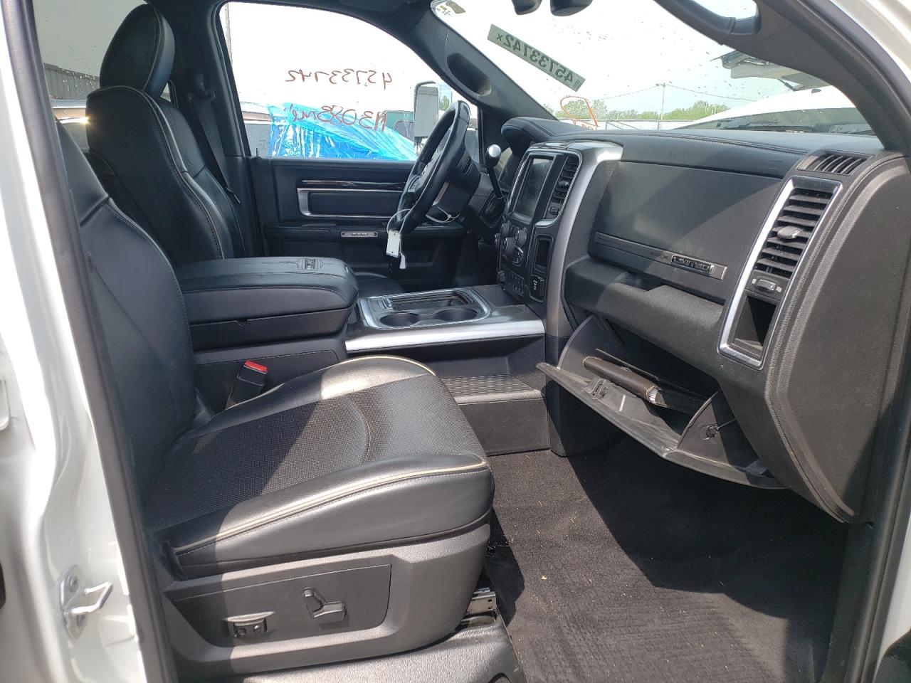 Photo 5 from auction – 2016 RAM 3500 LONGH with VIN 3C63R3FLXGG357527