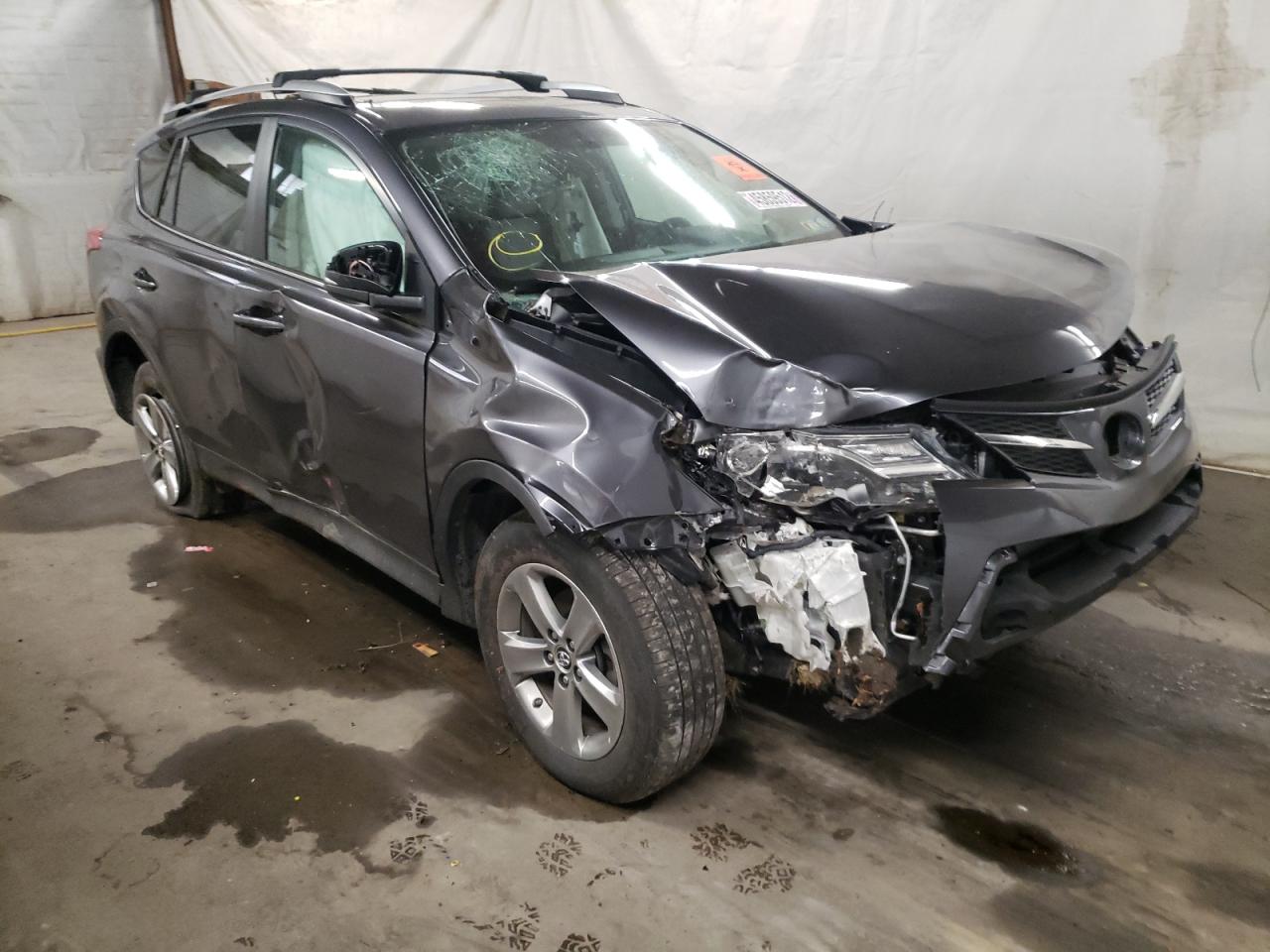 TOYOTA RAV4 XLE 2015 with VIN 2T3RFREVXFW245309 - Photo from auction