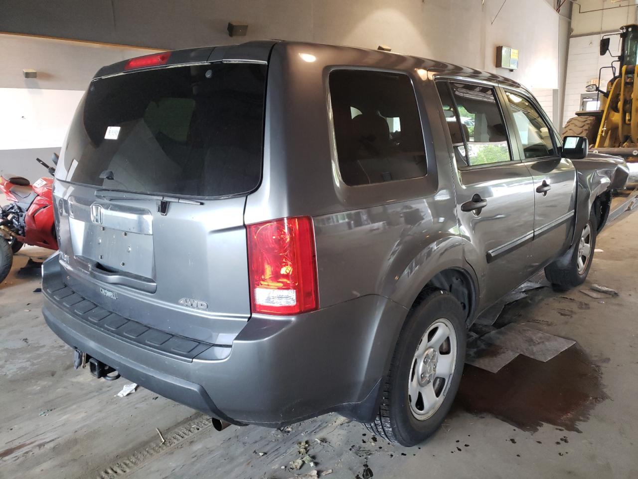 Photo 4 from auction – 2011 HONDA PILOT LX with VIN 5FNYF4H28BB033959