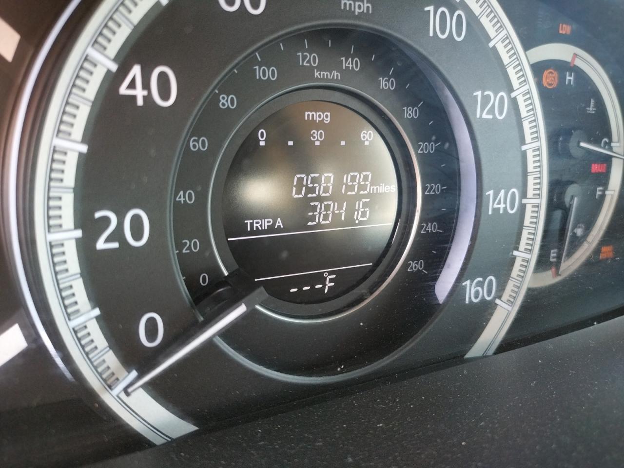 Photo 8 from auction – 2015 HONDA ACCORD EXL with VIN 1HGCR2F84FA130587