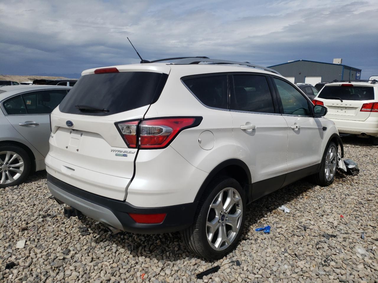 صورة رقم 4 من المزاد - 2017 FORD ESCAPE TIT مع VIN 1FMCU9J90HUD84901