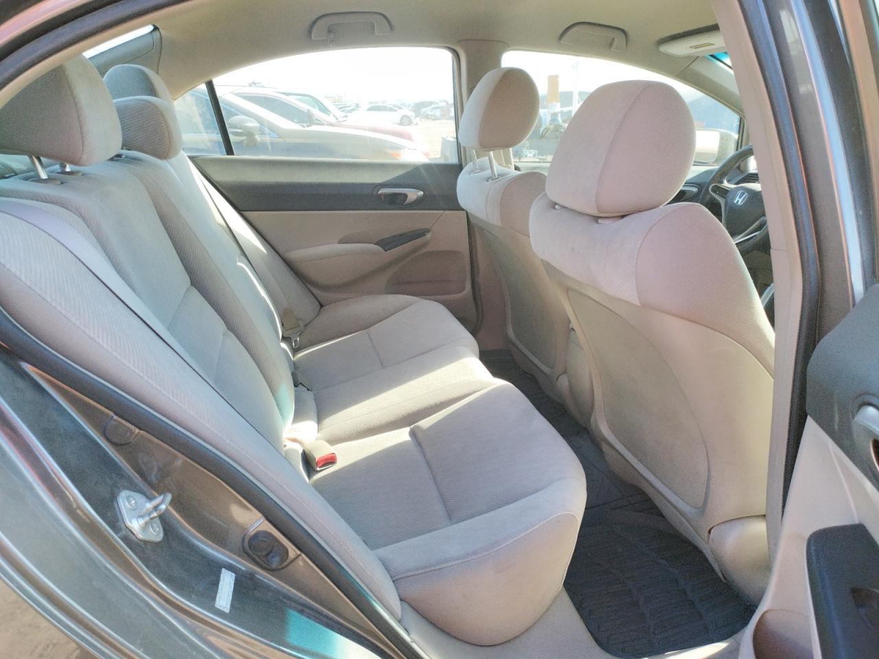Photo 6 from auction – 2011 HONDA CIVIC LX with VIN 19XFA1F54BE035392